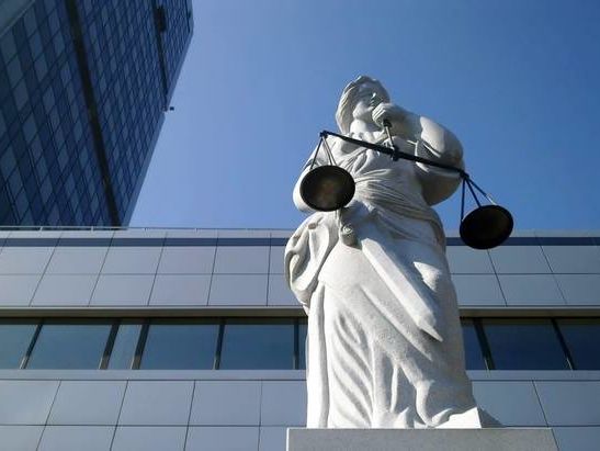 ﻿Суд у Києві постановив видати виконавчі листи для стягнення з РФ компенсації структурам Коломойського