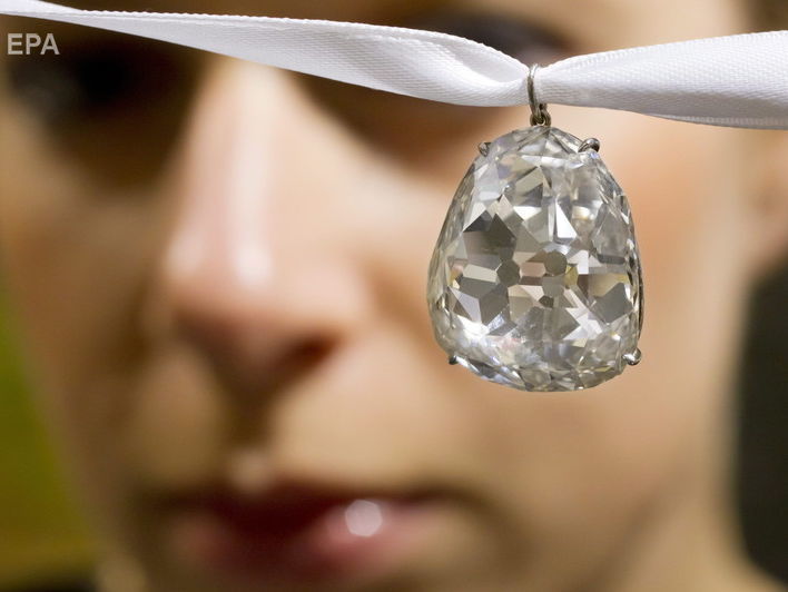 ﻿Діамант "Сансі": історія кристала з характером
