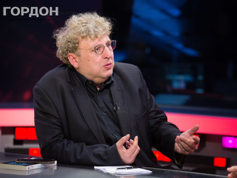 Биограф папы римского Беда: Папа Франциск сам накладывает себе салаты и разогревает пасту в микроволновке. Можете представить, чтобы так делали Трамп или Путин?