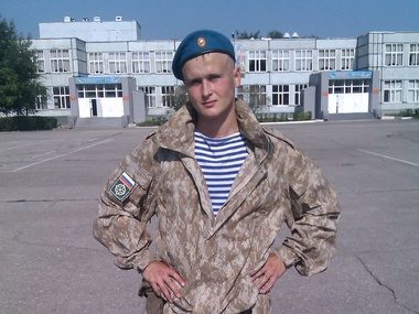 Отец потерявшего ноги российского десантника: Он не струсил, как ваши бандерлоги. Я горжусь им