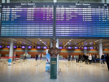 Львовский аэропорт не работал несколько часов из-за сообщения о теракте