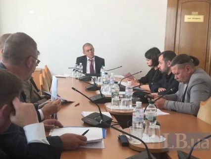 Комитет Рады по нацбезопасности без кворума одобрил продление закона об особом статусе Донбасса