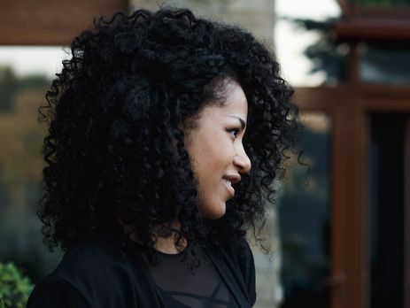 Гайтана поделилась архивным фото с мамой и бабушкой