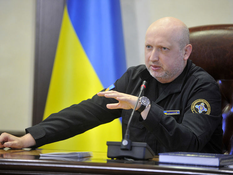 ﻿Турчинов заявив, що РНБО оперативно розгляне питання санкцій проти каналів "112 Україна" і NewsOne