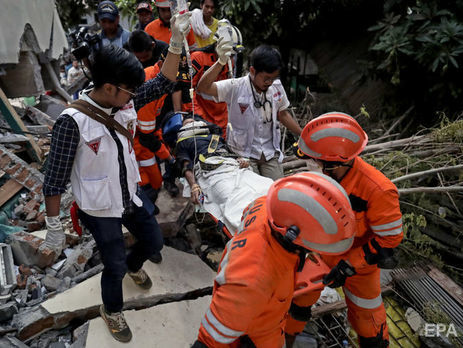﻿Кількість загиблих від землетрусу та цунамі в Індонезії перевищила 1500 осіб 