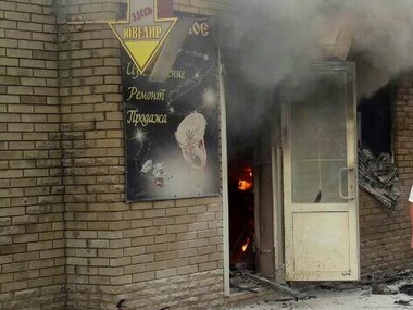 В центре Славянска прозвучал взрыв, два человека пострадали. Фоторепортаж