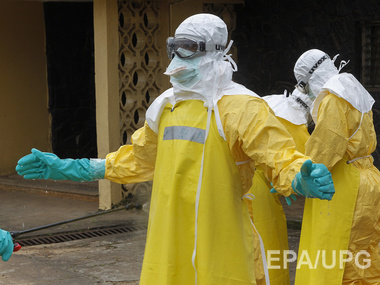 В США доставлен четвертый американец с вирусом Эбола