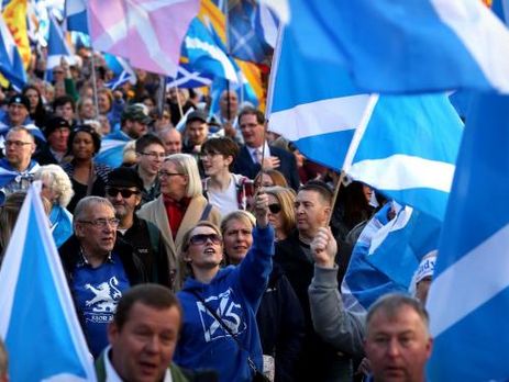 В Эдинбурге прошла многотысячная акция в поддержку независимости Шотландии. Фоторепортаж