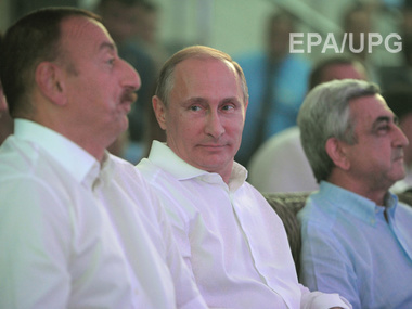 Президент РФ Владимир Путин с лидерами Азербайджана Ильхамом Алиевым и Армении --- Сержем Саргсяном во время встречи в Сочи