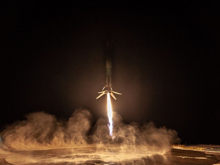 ﻿SpaceX змогла повернути перший ступінь ракети Falcon 9 на космодром після запуску