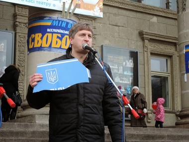 В ответ на "горячий привет" Януковича депутаты Тернопольского облсовета решили выселить ОГА