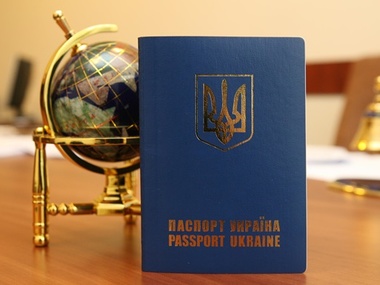 Украинцам ограничили время пребывания в России