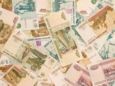 После новых санкций рубль обновил исторический минимум