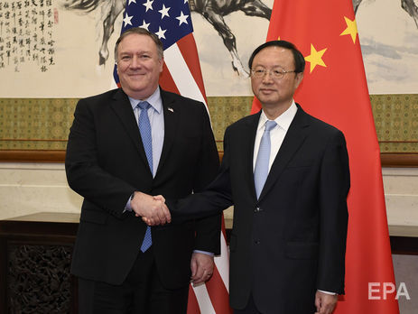 ﻿Помпео і глава МЗС Китаю обмінялися різкими зауваженнями перед початком переговорів