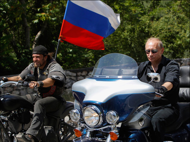 СМИ: В Луганске на День города покажут российских байкеров и боевую технику