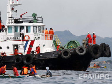 На Филиппинах с затонувшего парома спаслись более ста человек