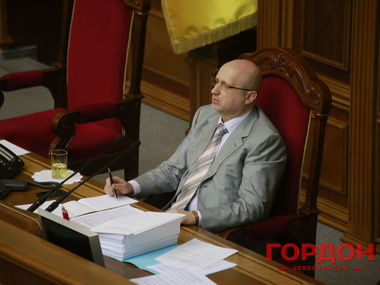 Турчинов попросит СБУ и ГПУ проверить законность голосования за законопроекты по статусу Донбасса