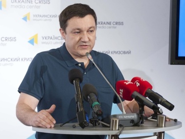 Тымчук: Взлетную полосу аэропорта Донецка необходимо подорвать
