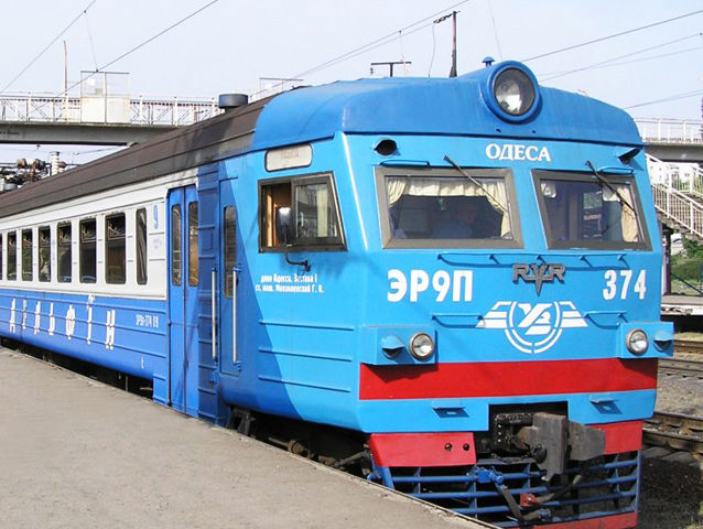 ﻿"Укрзалізниця" призначила 14 додаткових поїздів до Дня захисника