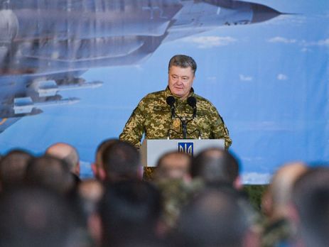 Порошенко: 62% украинцев поддерживают празднование Дня защитника Украины 14 октября