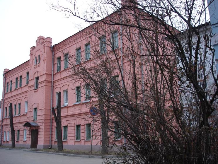 Активист сообщил, что в российской тюрьме "Владимирский централ" 20 заключенных вскрыли себе вены, во ФСИН назвали информацию провокацией