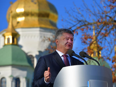 ﻿Порошенко: Хіба можуть храми, в яких лунають молитви за патріарха, котрий молиться за російське військо, називатися українськими?