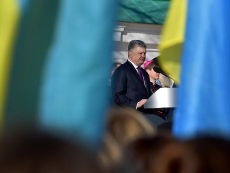 Порошенко подписал закон о равных возможностях для мужчин и женщин в армии