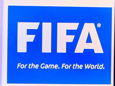 Британский парламентарий пригрозил FIFA судом в случае проведения ЧМ по футболу в России и Катаре
