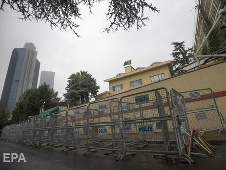 Правоохранители Турции и Саудовской Аравии проводят обыски в Генконсульстве, где исчез журналист Хашогги