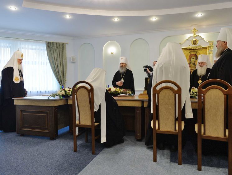 Синод РПЦ запретил своим священникам и прихожанам участвовать в службах в храмах Вселенского патриархата