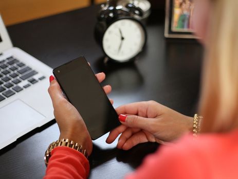 Почти 25% женщин-депутатов и сотрудниц парламентов европейских стран сталкивались с сексуальным насилием на работе – ПАСЕ