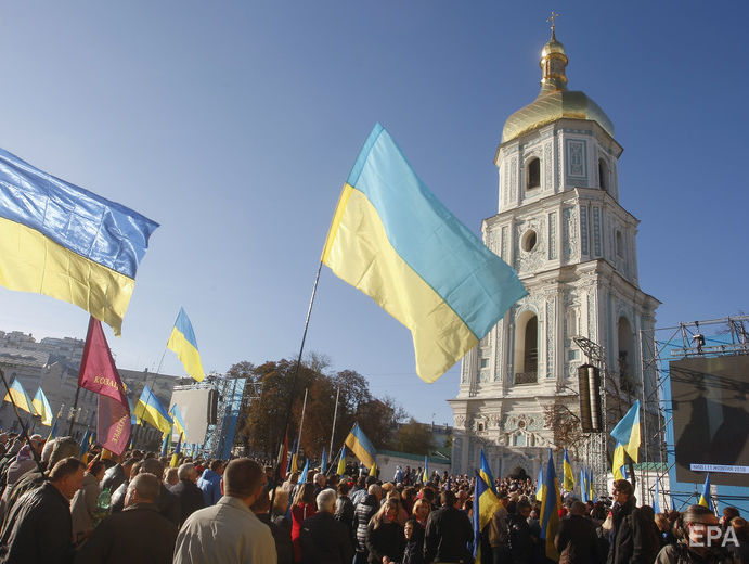 54% респондентов поддерживают создание единой поместной Украинской православной церкви – опрос