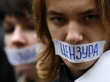 Репортеры без границ: Украинские власти должны расследовать нападения на журналистов 