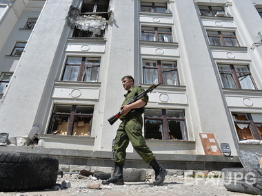 Луганские боевики "по просьбе трудящихся" захватили торговую сеть АТБ