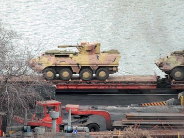 Судно с украинскими БТР, от которых отказался Ирак, вернулось в порт