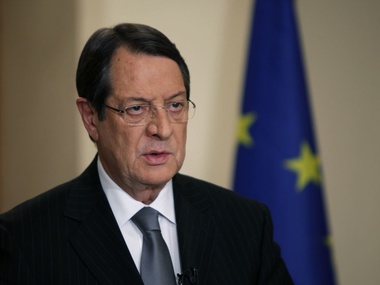 В Новый год на Кипре транслировали обращение не того президента