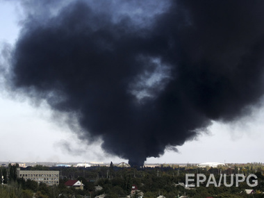 Пожар в районе аэропорта Донецка. Фоторепортаж