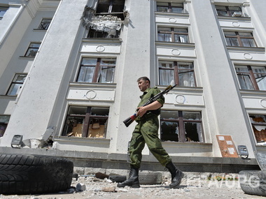 СМИ: "Кадыровцы" заняли луганское СБУ, выгнав местных боевиков