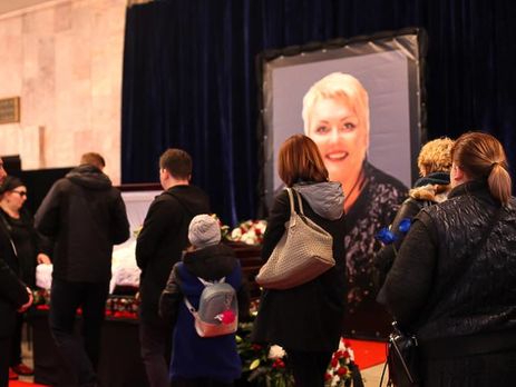 ﻿У Житомирі з оплесками і криками 