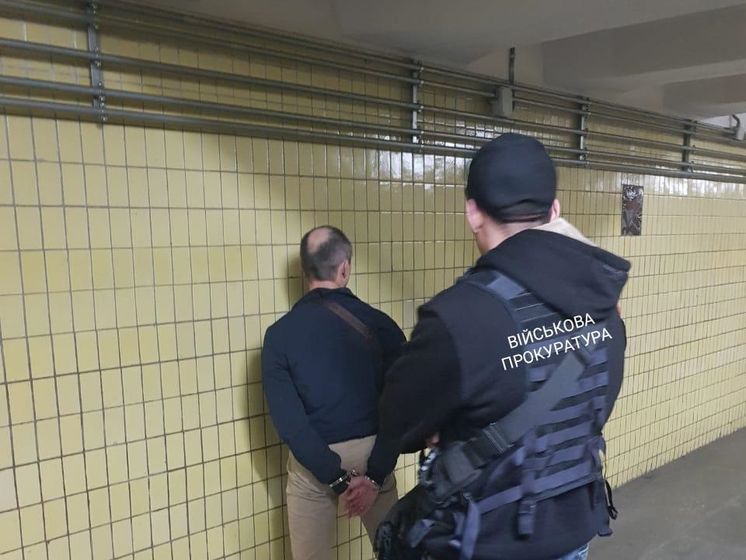 ﻿У Києві двох офіцерів поліції затримали на хабарі у розмірі $50 тис. – військова прокуратура