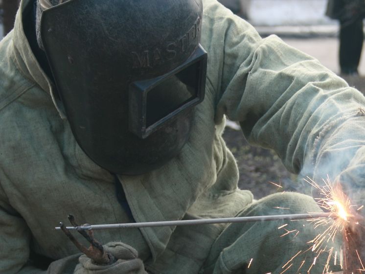 В Донецкой области на мине подорвалась машина с ремонтной бригадой, есть пострадавшие