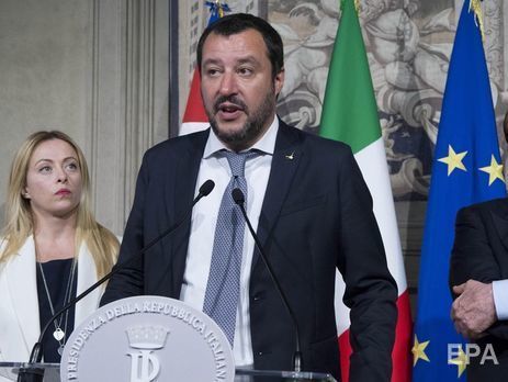 Глава МВД Италии обвинил пьяных российских болельщиков в поломке эскалатора в римском метро