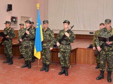 В Верховной Раде хотят сделать "Слава Україні!" официальным приветствием в армии
