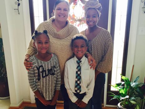 ﻿Американка поскаржилася в поліцію на расистські повідомлення і запобігла масовому розстрілу в школі