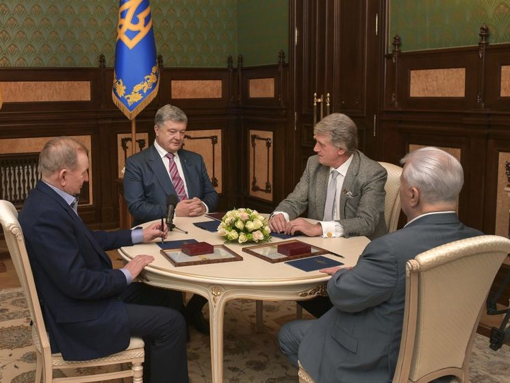 ﻿Порошенко обговорив із Кравчуком, Кучмою і Ющенком розвиток України та припинення російської агресії на Донбасі