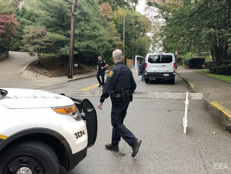 Стрельба в синагоге в Питтсбурге. Правоохранители рассказали о "многих погибших" и шести раненых, СМИ сообщили об 11 жертвах