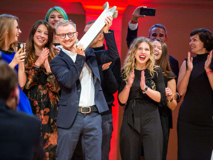 Banda Agency, которое разрабатывало бренд Ukraine NOW и логотип "Евровидения 2017", стало агентством года по версии Red Dot Awards