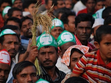 В Бангладеш проходят выборы на фоне столкновений и бойкота