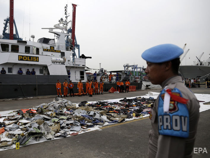 ﻿Катастрофа Boeing 737 в Індонезії. Рятувальники виявили останки 26 осіб