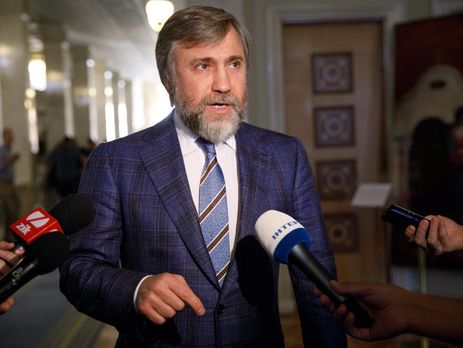 Новинский выглядит как человек, не меняющий конъюнктурно свои убеждения – политический эксперт